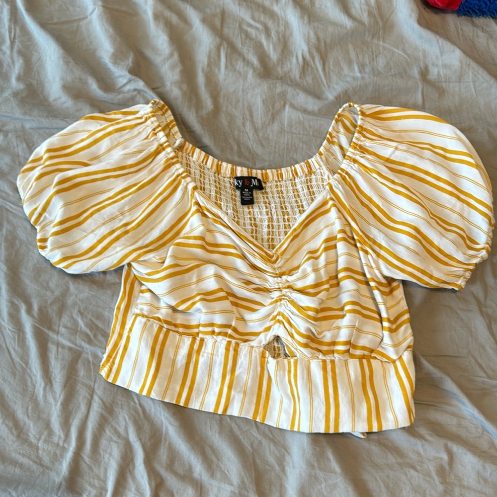 Crop top